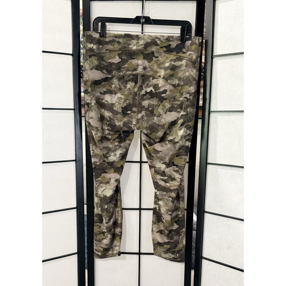 Lululemon Power Thru 25" Camo Wash Juniper Green Multi NWOT - Picture 6 of 7